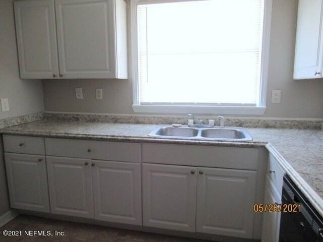 539 W 23rd St #4 - Photo 3 of 14