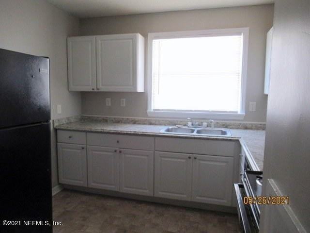 539 W 23rd St #4 - Photo 4 of 14