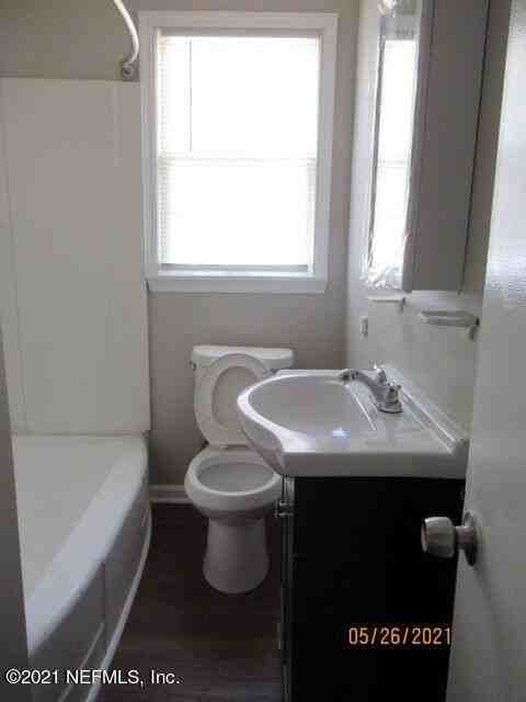 539 W 23rd St #4 - Photo 5 of 14
