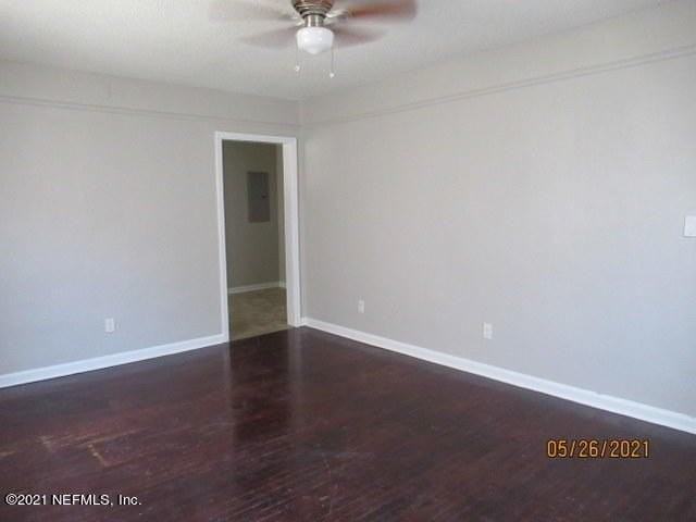 539 W 23rd St #4 - Photo 7 of 14