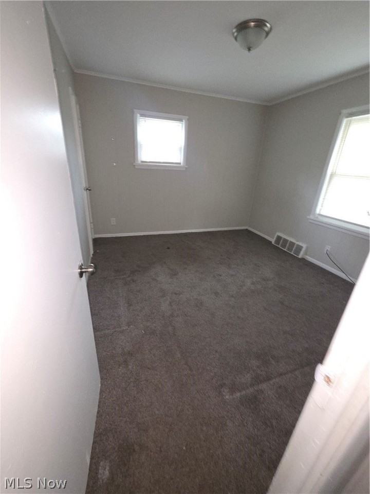 3807 E 114th St - Photo 7 of 12