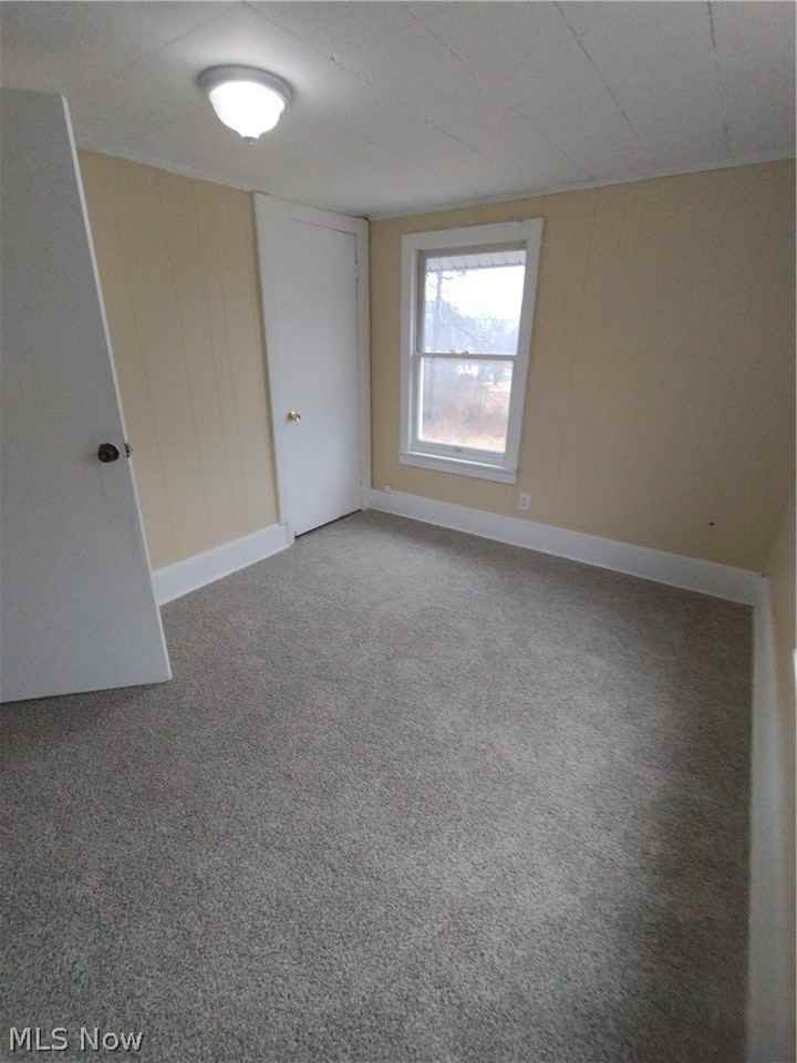 660 4th St Sw - Photo 5 of 11