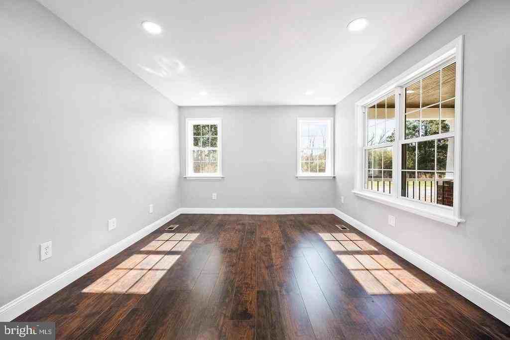 4316 Massaponax Church Rd - Photo 7 of 18