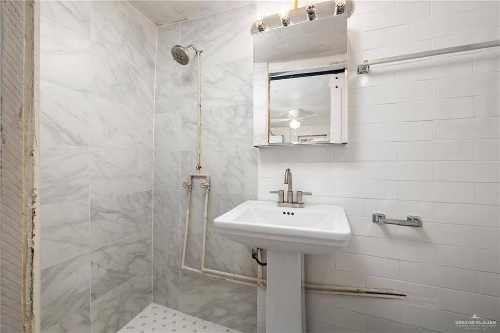525 N 20th St - Photo 7 of 9