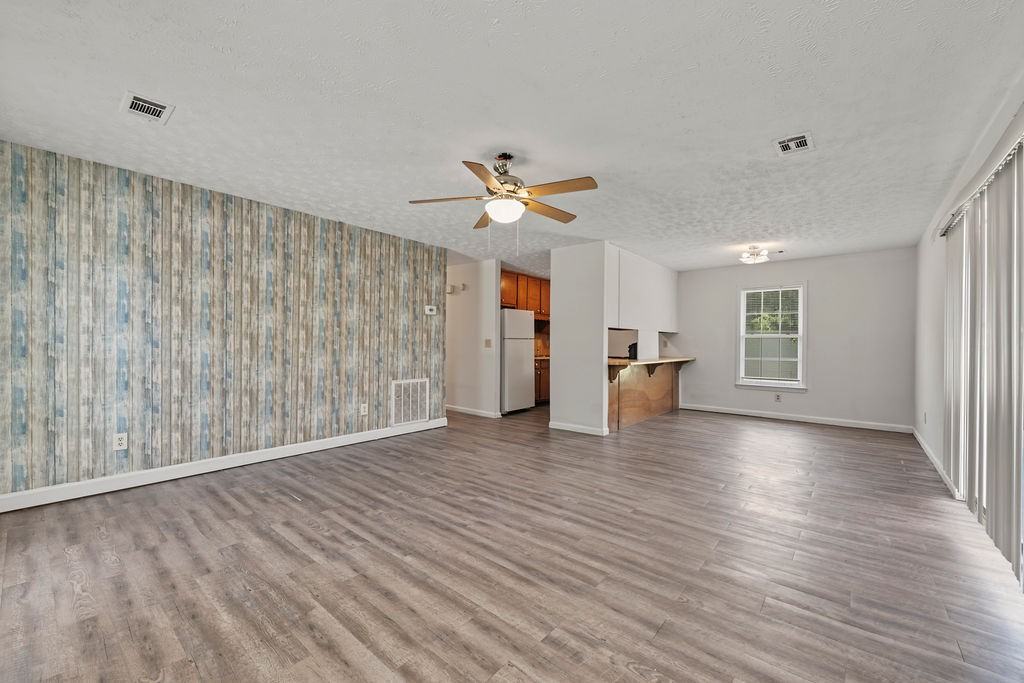 2501 Riverchase Xing Ne #2503 - Photo 3 of 19