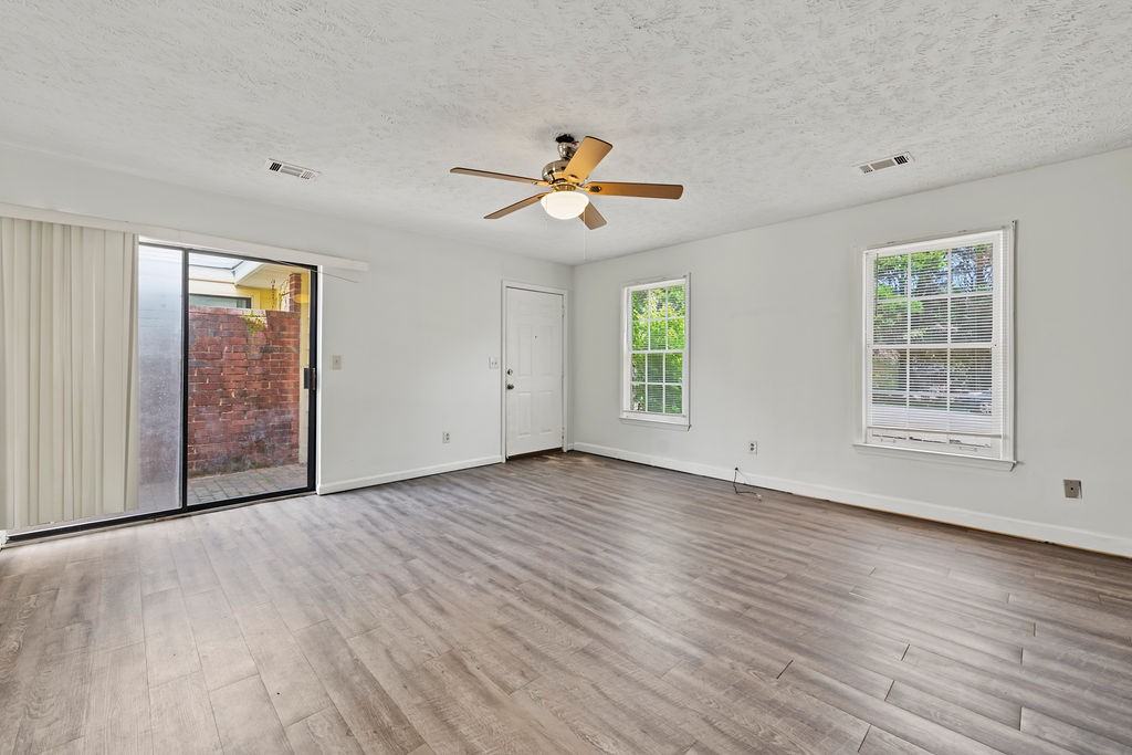 2501 Riverchase Xing Ne #2503 - Photo 5 of 19