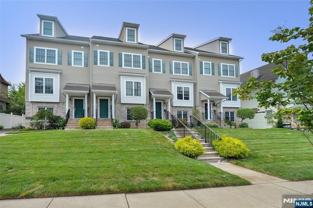 120 Chestnut St #B - Photo 1 of 1