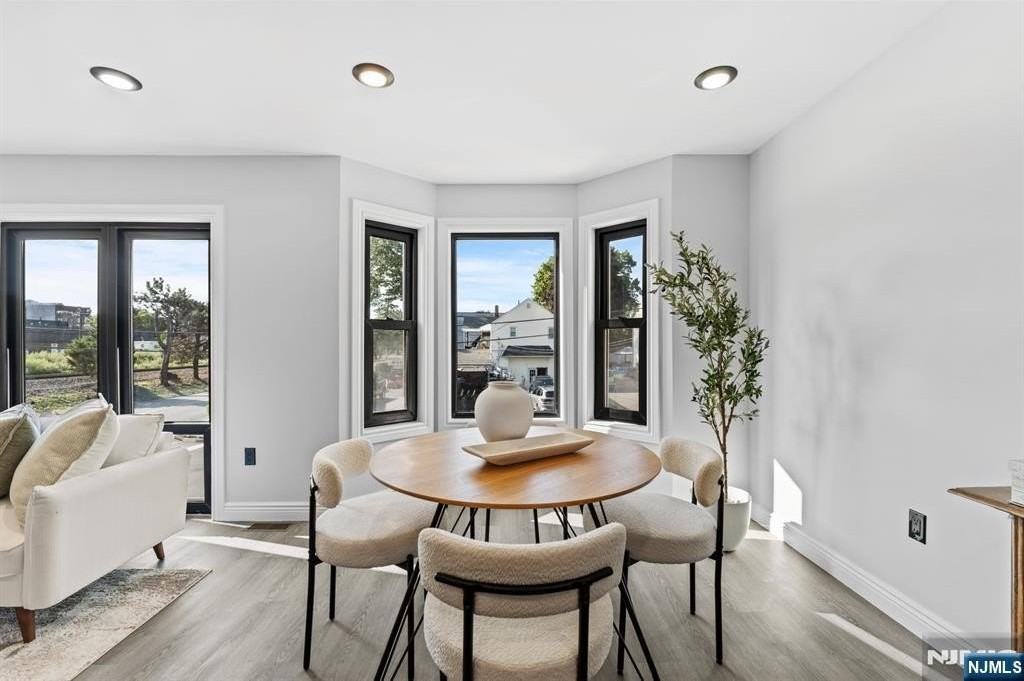 51 Bedford Ave #2B - Photo 4 of 17