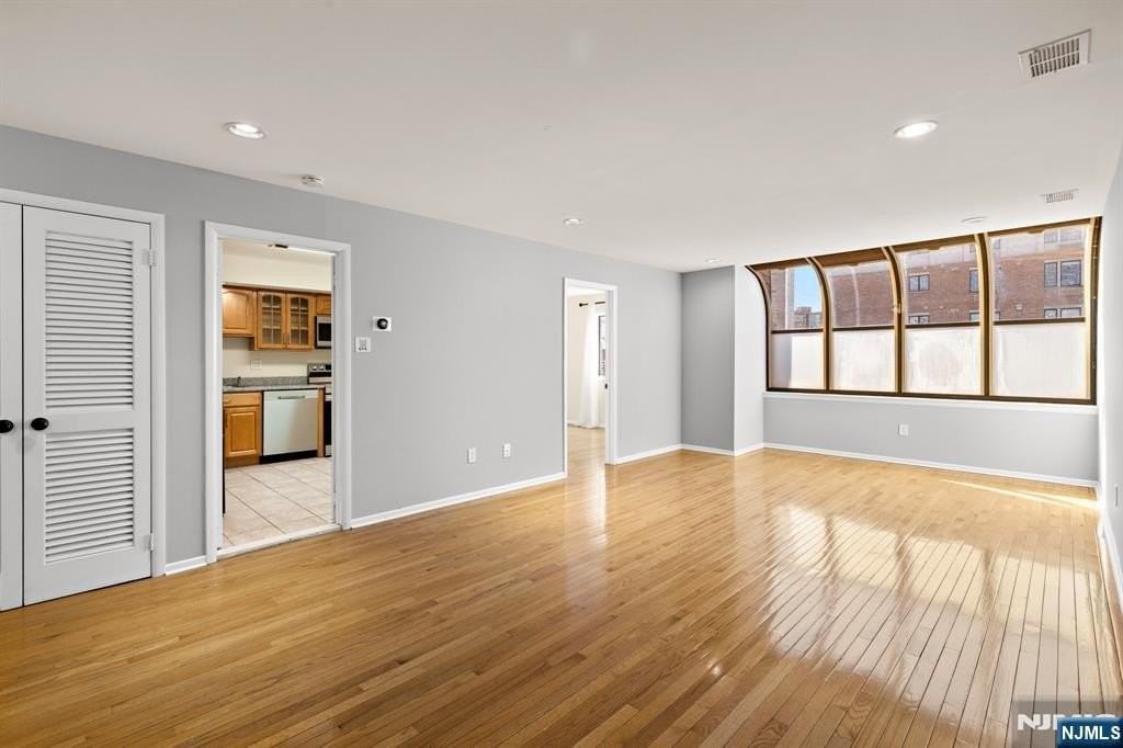 319 Gorge Rd #6 - Photo 4 of 24