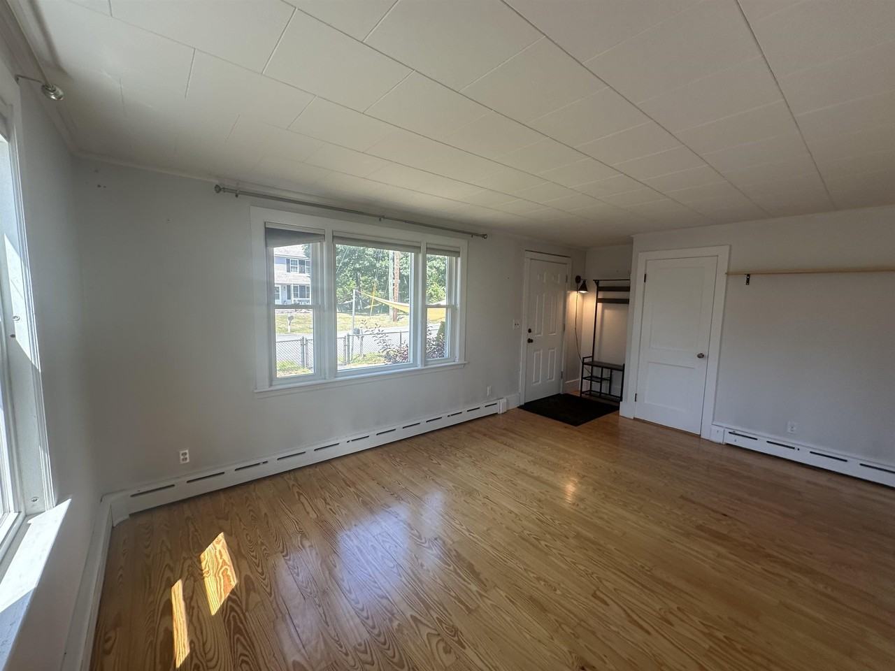 411 Cutts Ave - Photo 5 of 12