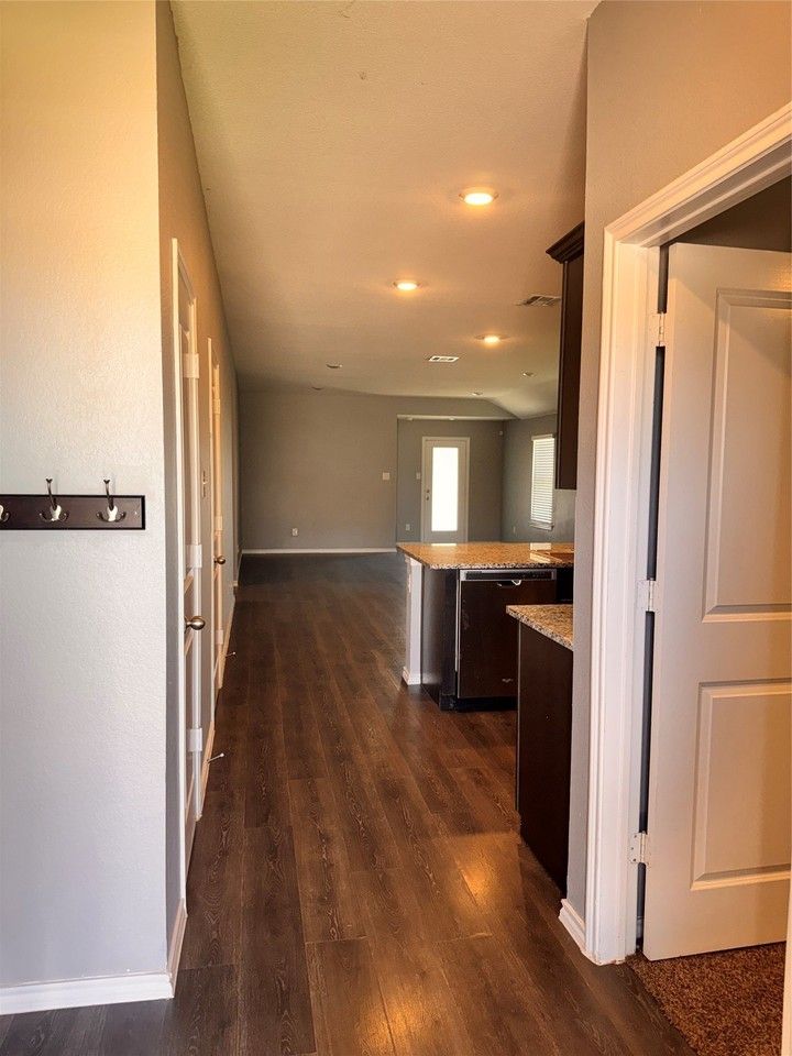 2900 Buttonbush Dr - Photo 2 of 27