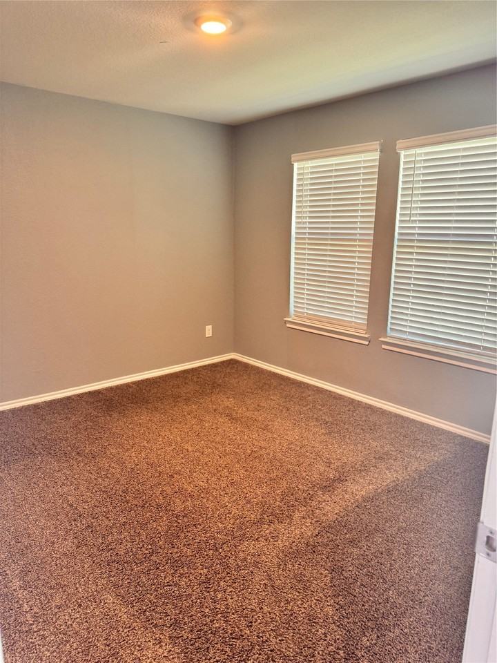 2900 Buttonbush Dr - Photo 3 of 27