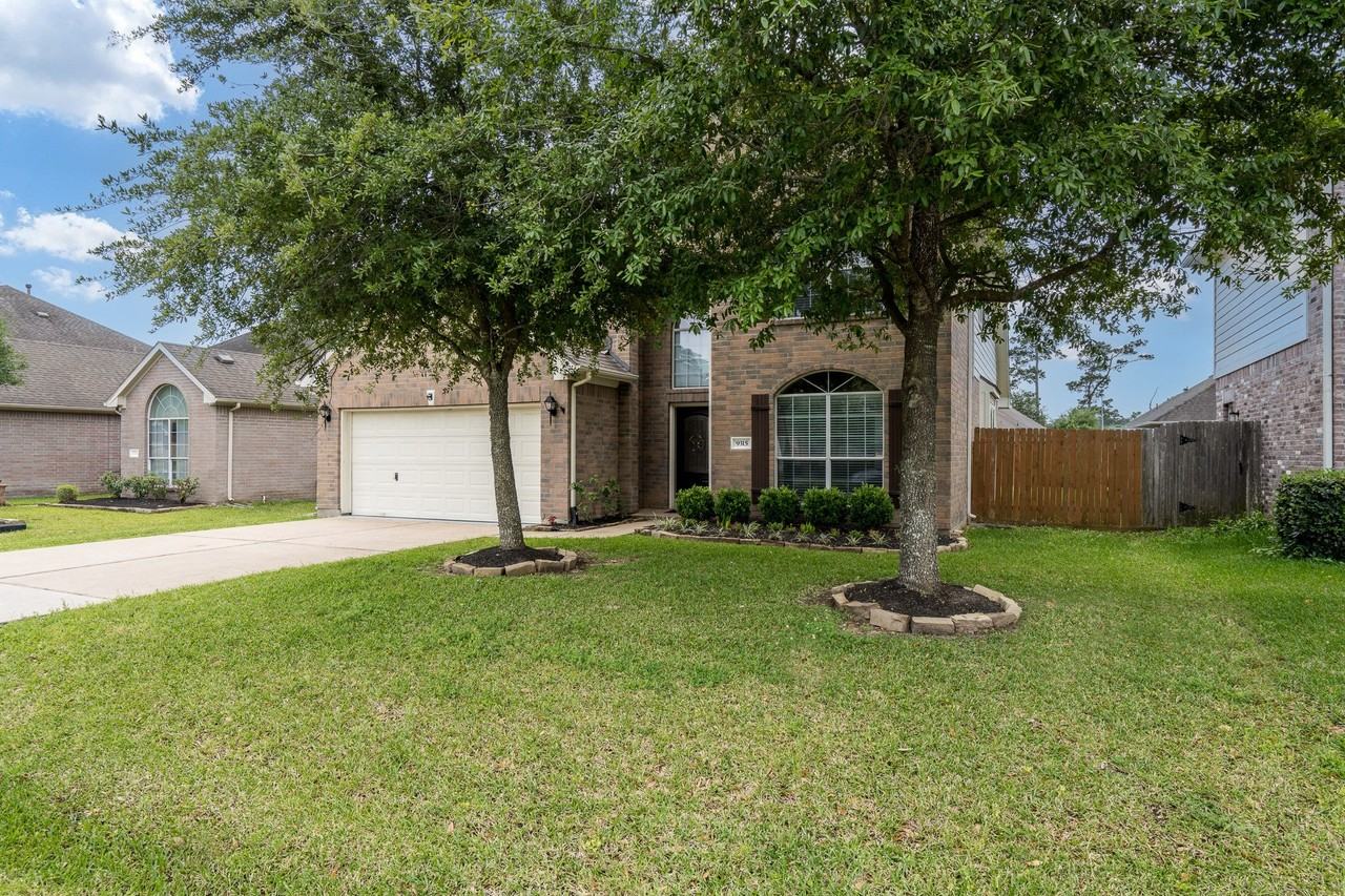 9315 Hidden Ct - Photo 3 of 32