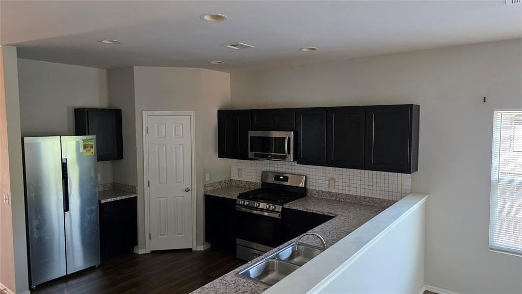 10012 Wimbledon Ct - Photo 3 of 22
