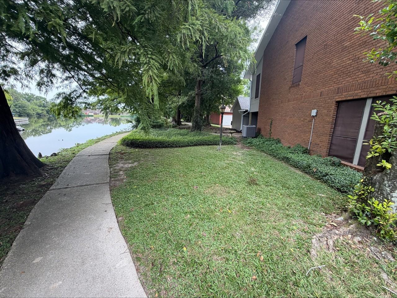 2419 Aubin Ln - Photo 4 of 21
