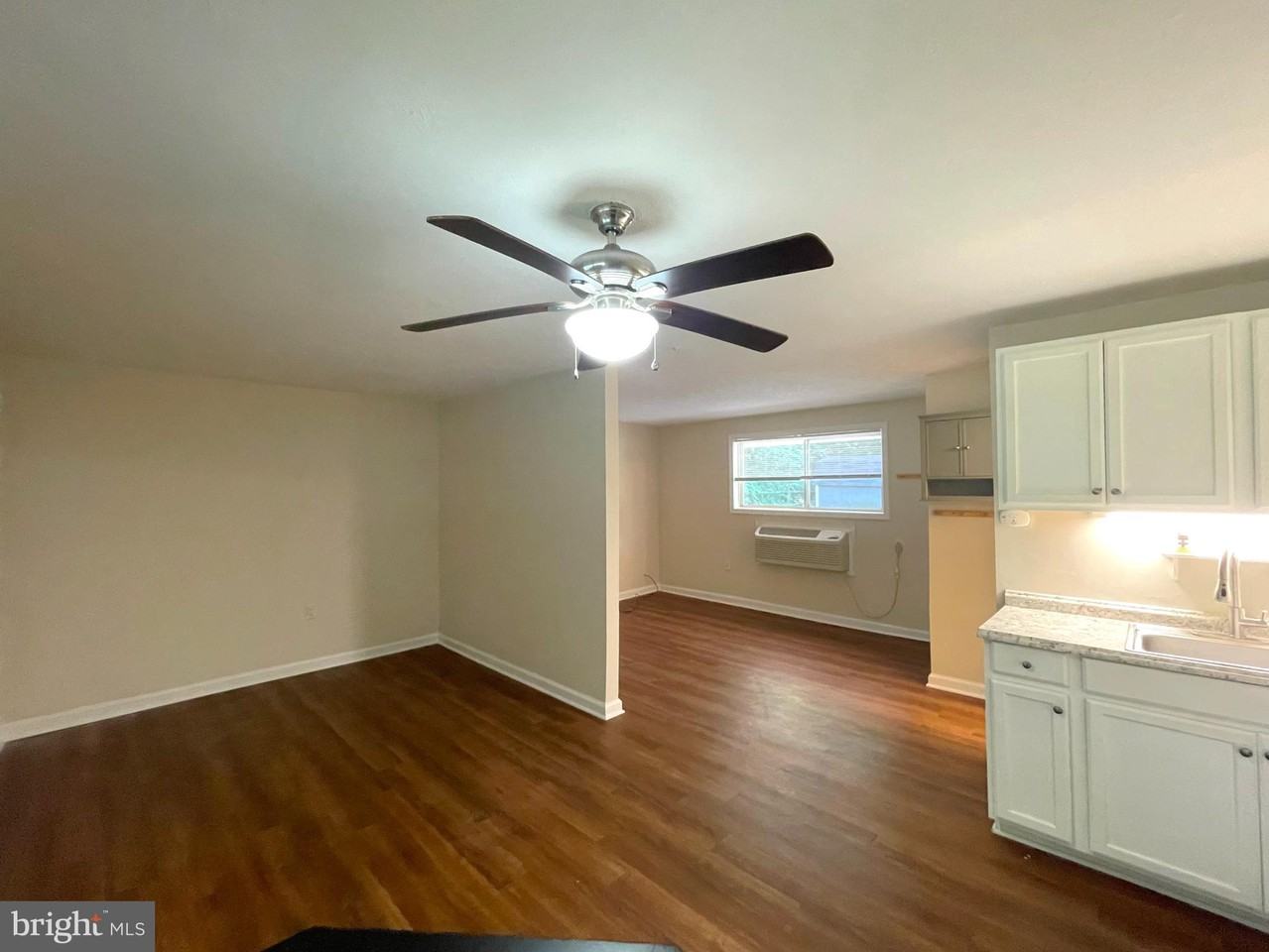 407 Clubhouse Dr - Photo 6 of 13