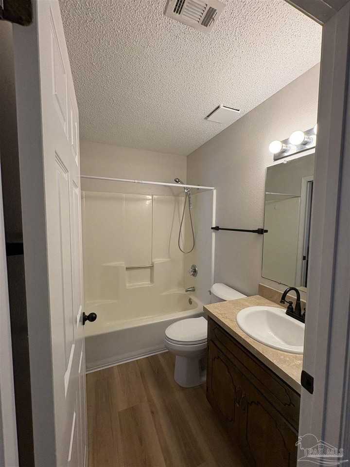 7098 W Gardner St - Photo 3 of 21