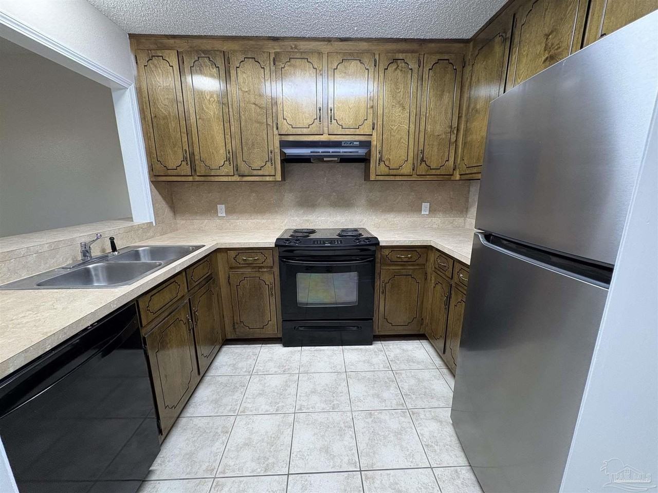 7098 W Gardner St - Photo 6 of 21