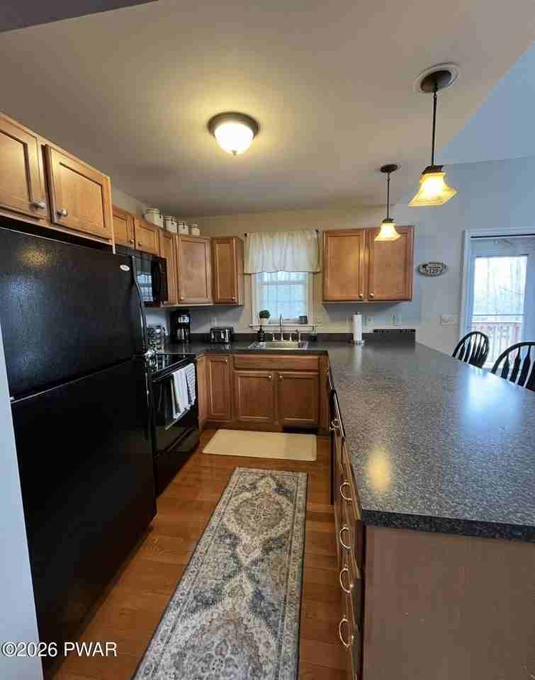 129 Laurel Rd - Photo 4 of 26