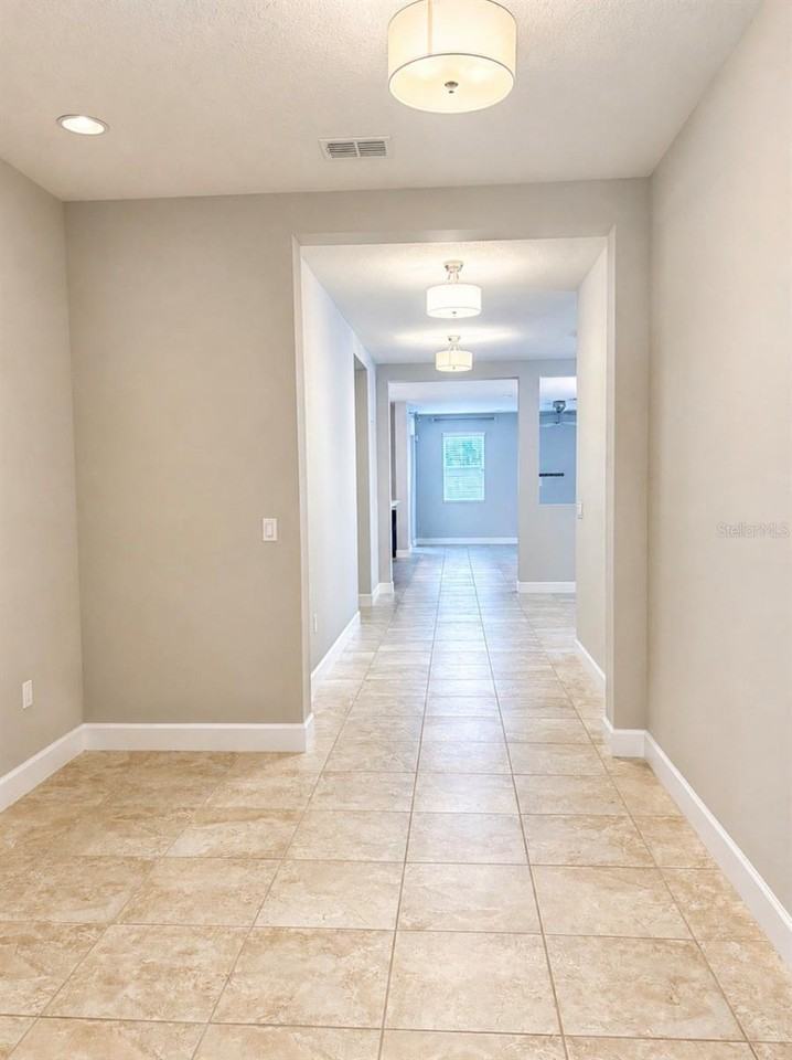 11537 Chateaubriand Ave - Photo 3 of 8