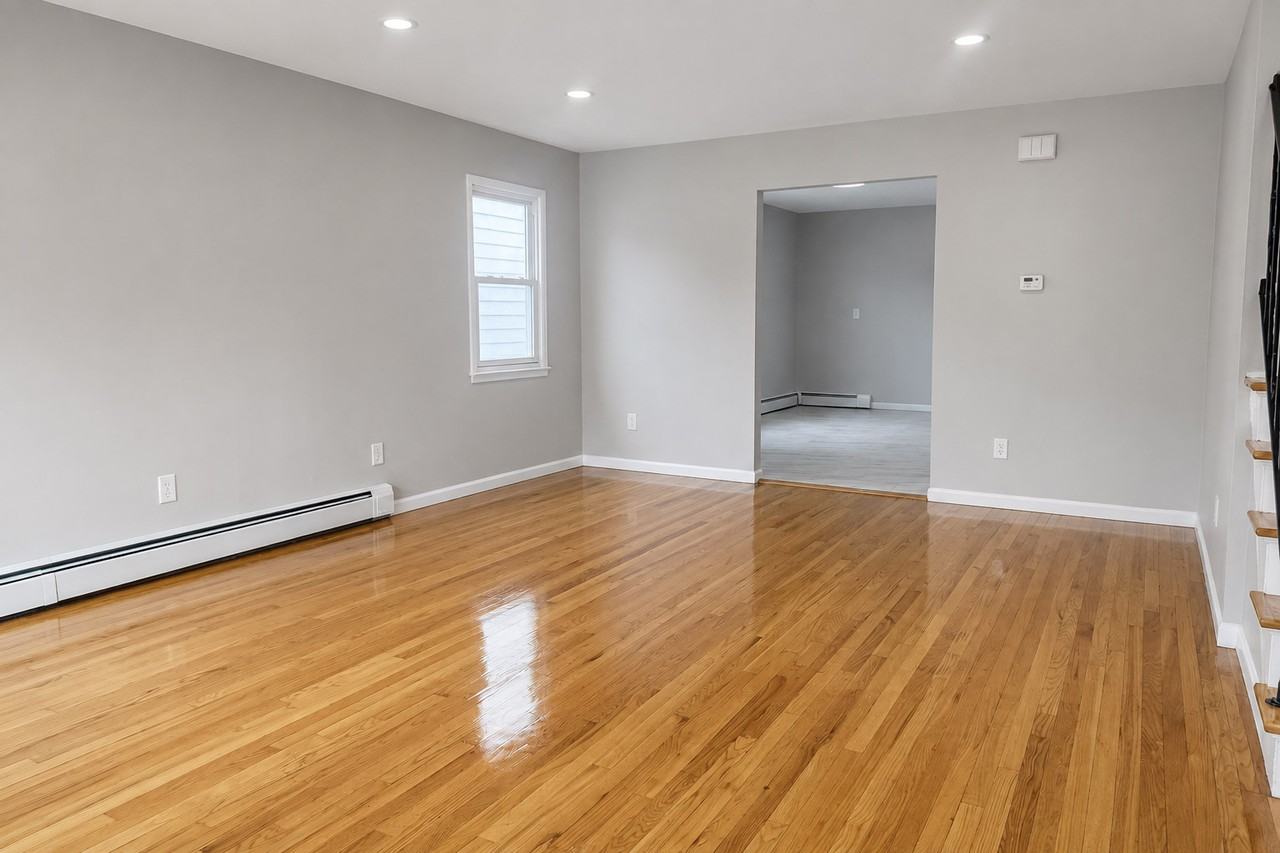 54 Farquhar Ave Apt 1 - Photo 5 of 15