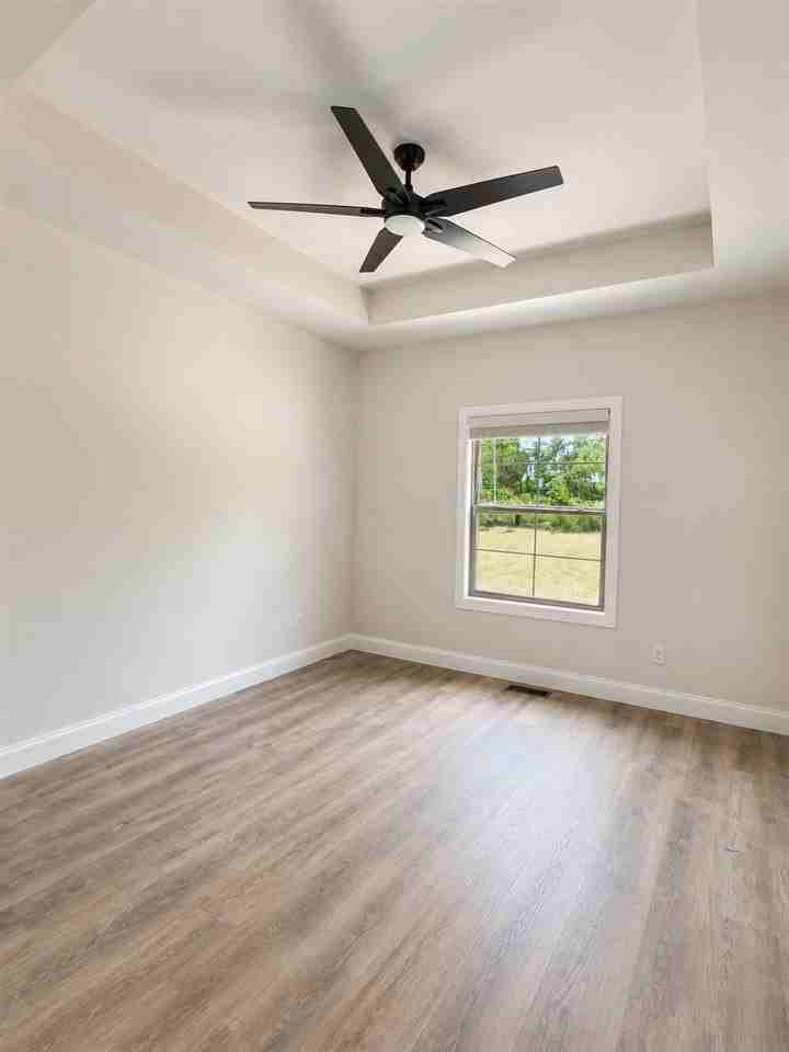 223 Marley St - Photo 5 of 9