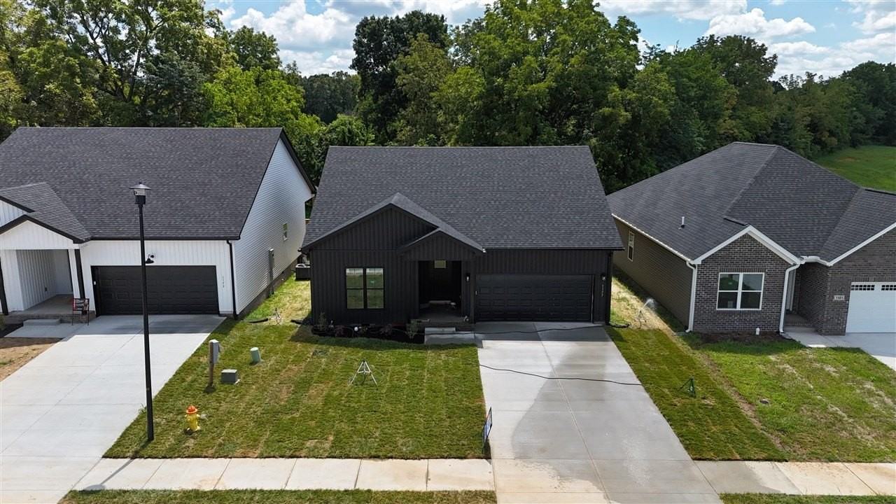 1177 Shallowford St - Photo 3 of 3