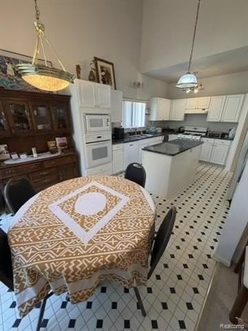 29211 Sunridge - Photo 3 of 24
