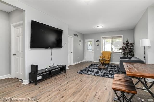 7244 Jackson Ave - Photo 7 of 31