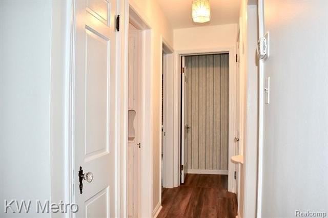 619 N Elizabeth St - Photo 7 of 16