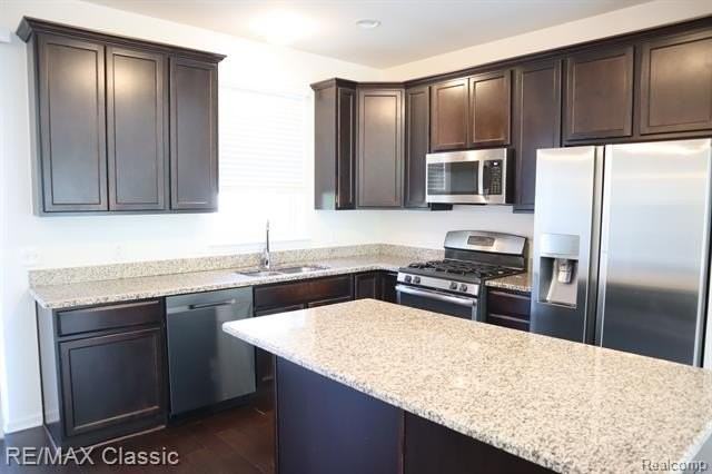 28561 Melanie Ln - Photo 7 of 21