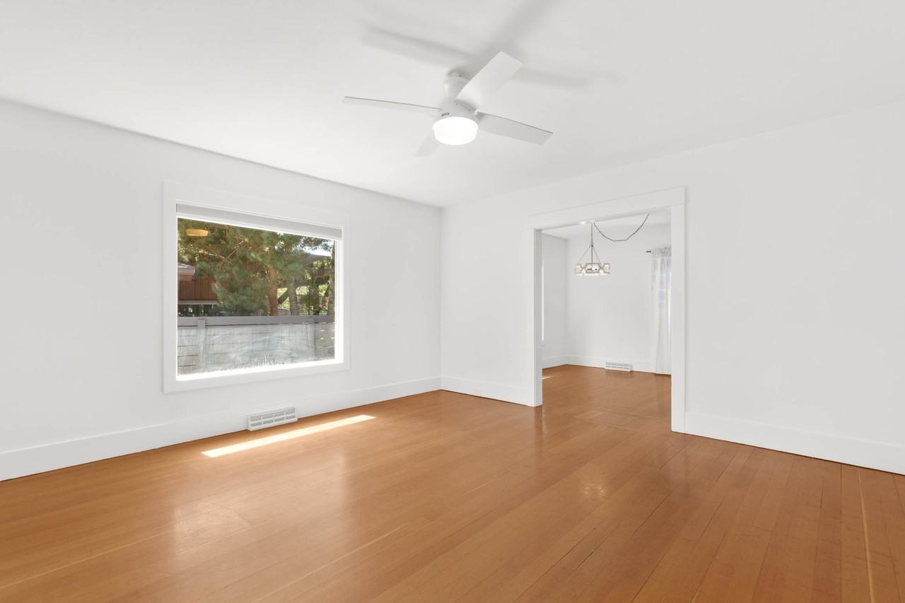 407 N Broadway Ave #HOME - Photo 2 of 21