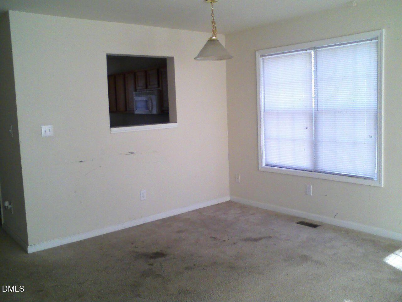 2826 Ashe St - Photo 2 of 10