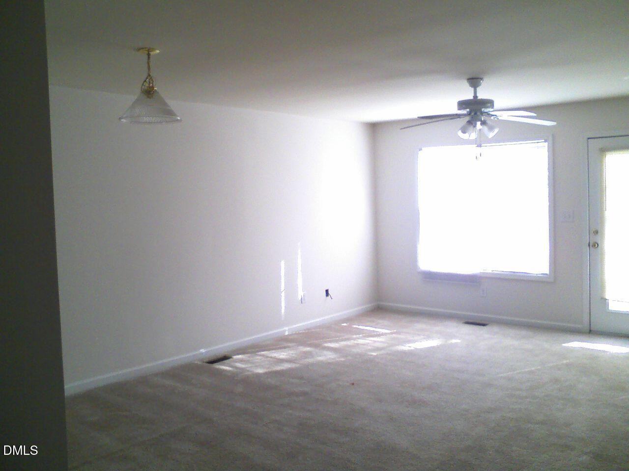 2826 Ashe St - Photo 5 of 10