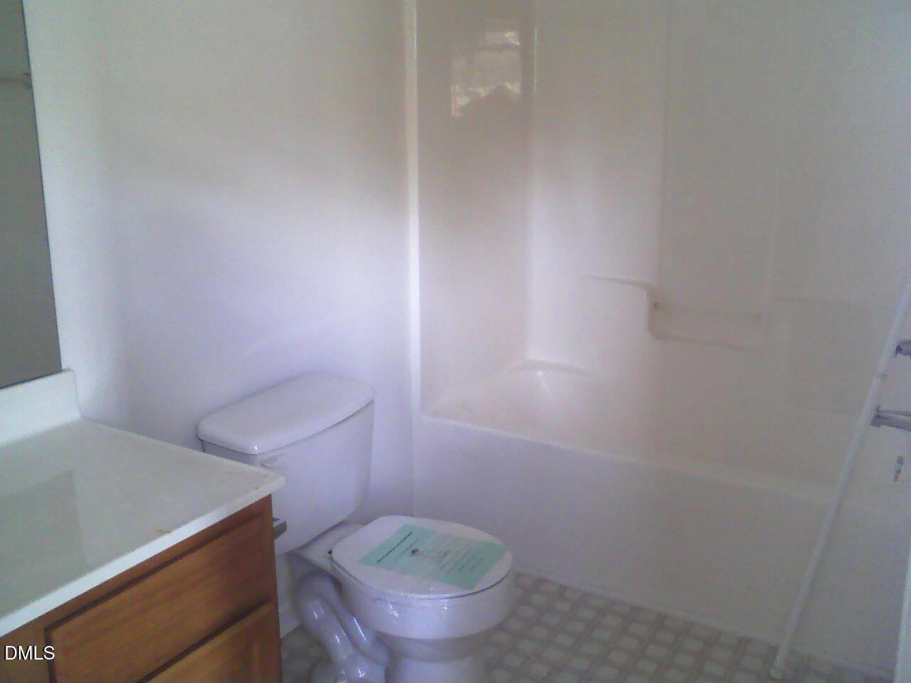2826 Ashe St - Photo 6 of 10