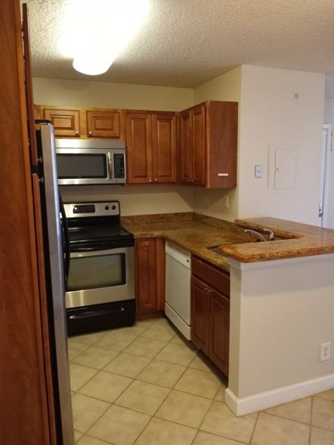 801 Lyons Rd - Photo 7 of 27
