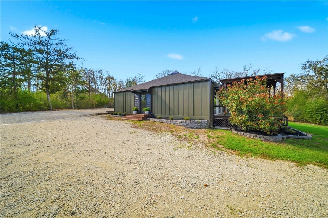 8052 Perry Ln - Photo 6 of 45