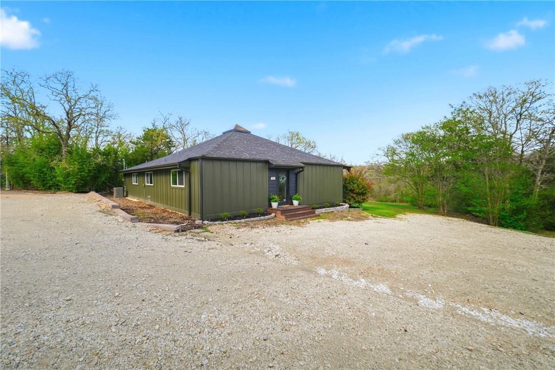 8052 Perry Ln - Photo 7 of 45