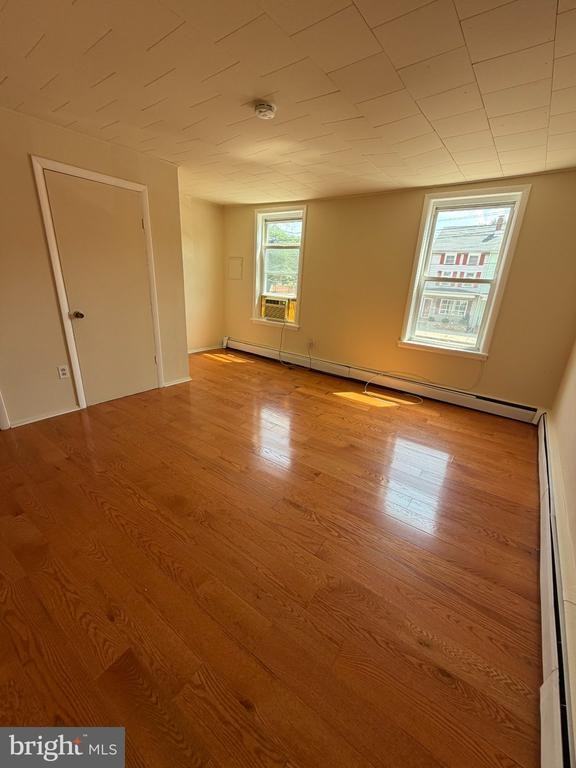 227 E Broad St ##2 - Photo 3 of 9