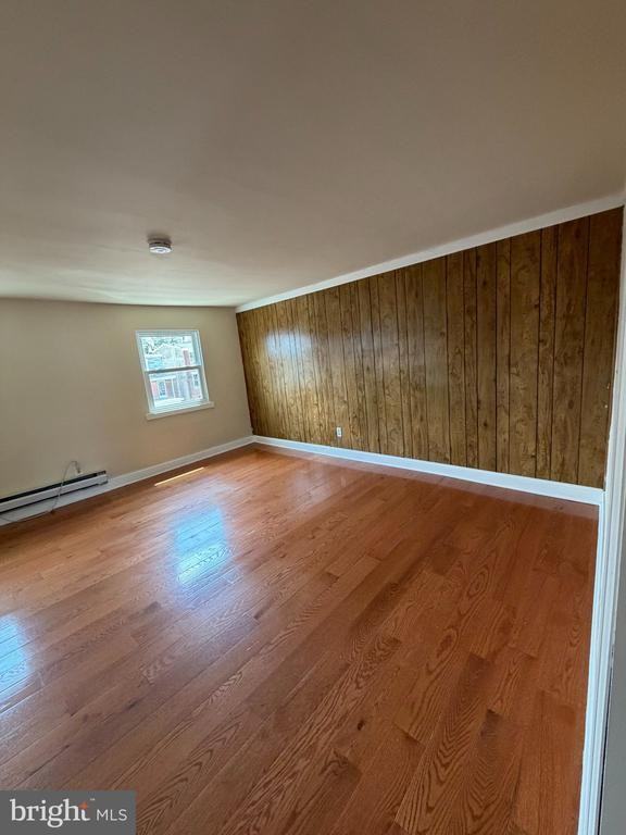 227 E Broad St ##2 - Photo 4 of 9