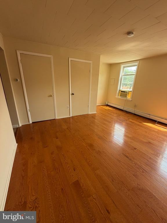 227 E Broad St ##2 - Photo 6 of 9