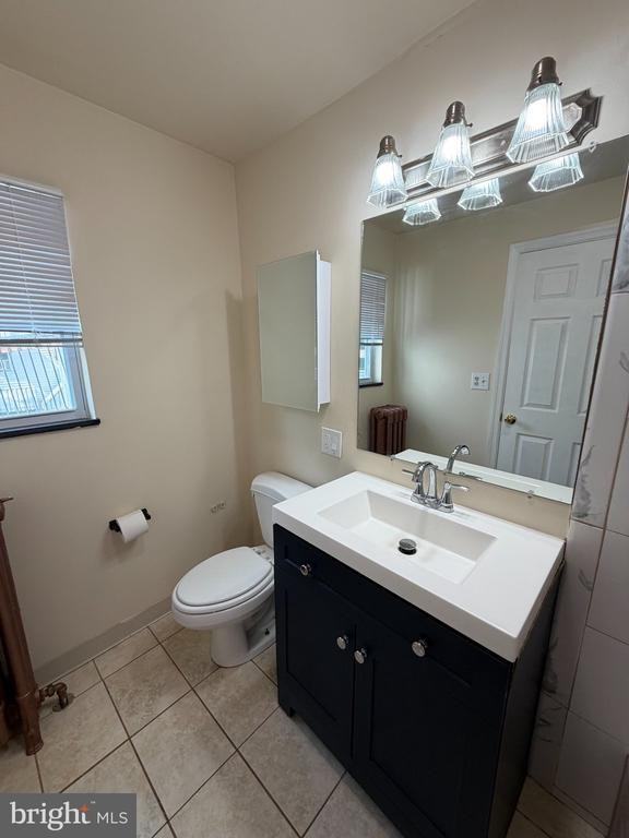 227 E Broad St ##2 - Photo 7 of 9