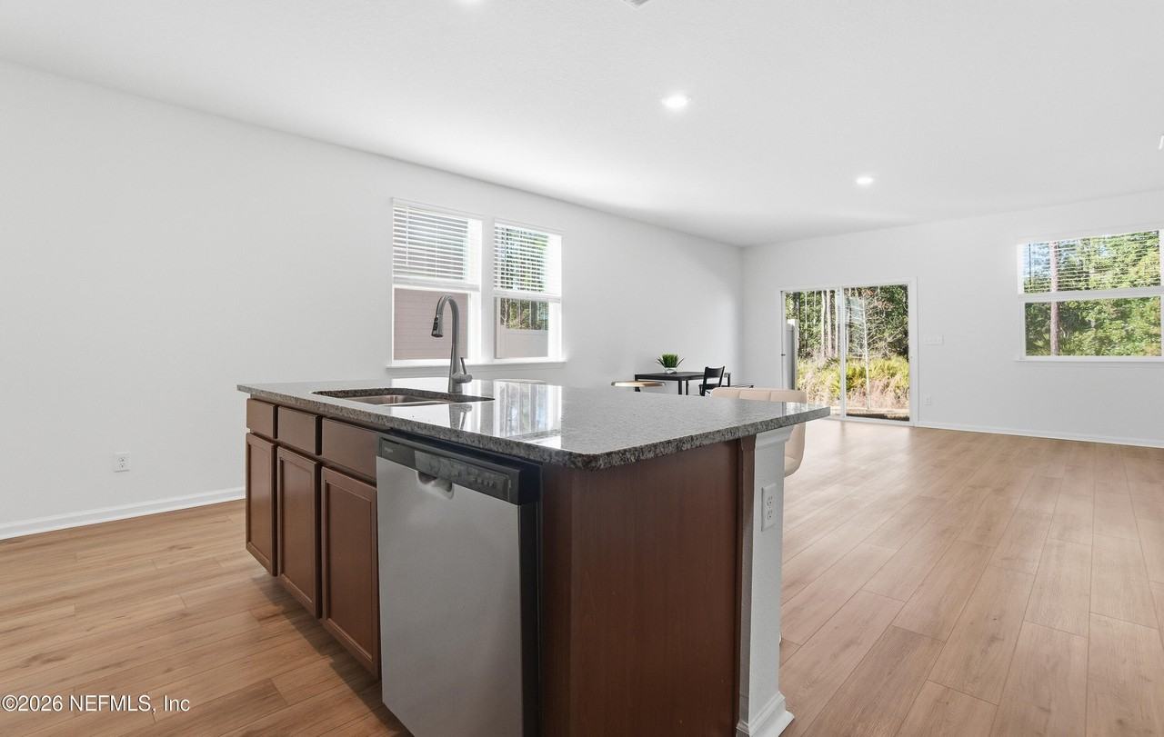 7662 Merchants Way - Photo 7 of 32