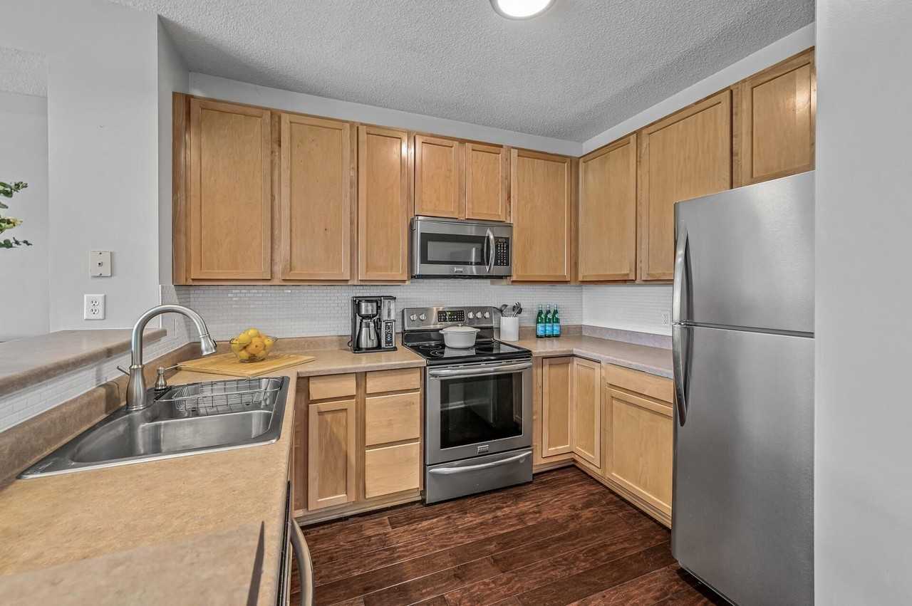 515 N 1st St #405 - Photo 4 of 45