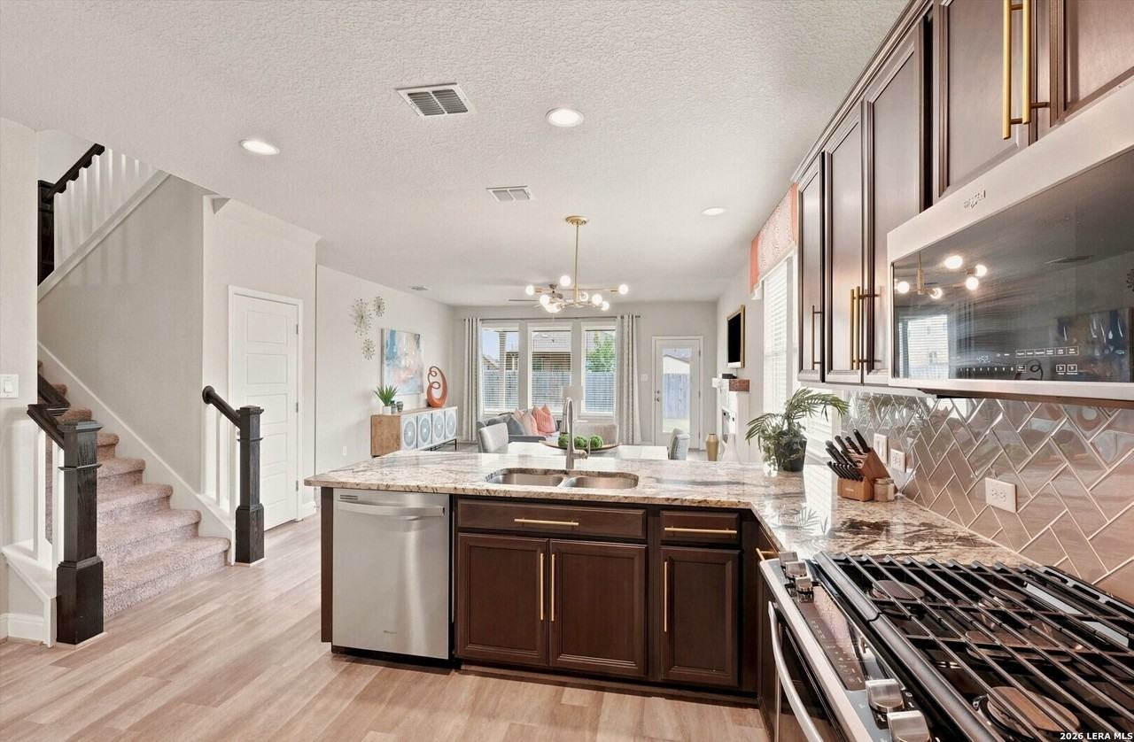 227 Wickersham - Photo 7 of 29