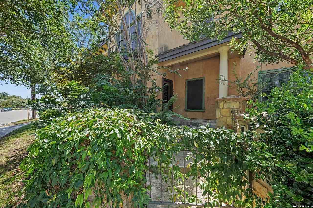 123 Eaton St #102 - Photo 2 of 32