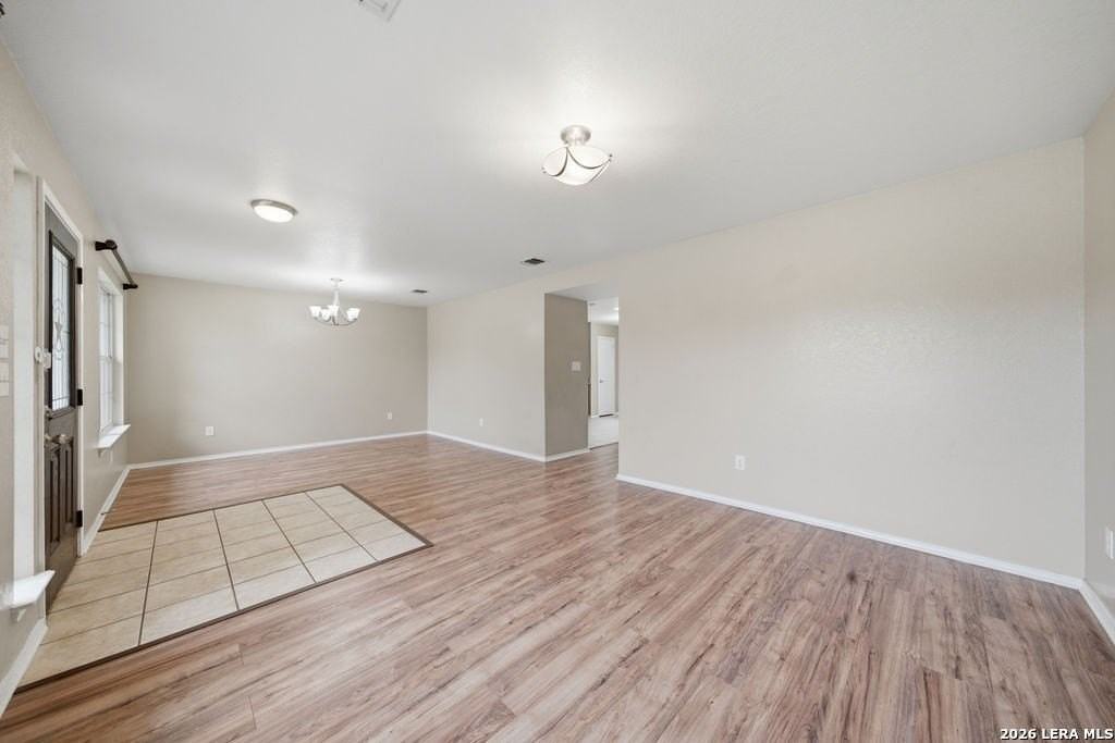 157 Springtree Pkwy - Photo 5 of 25