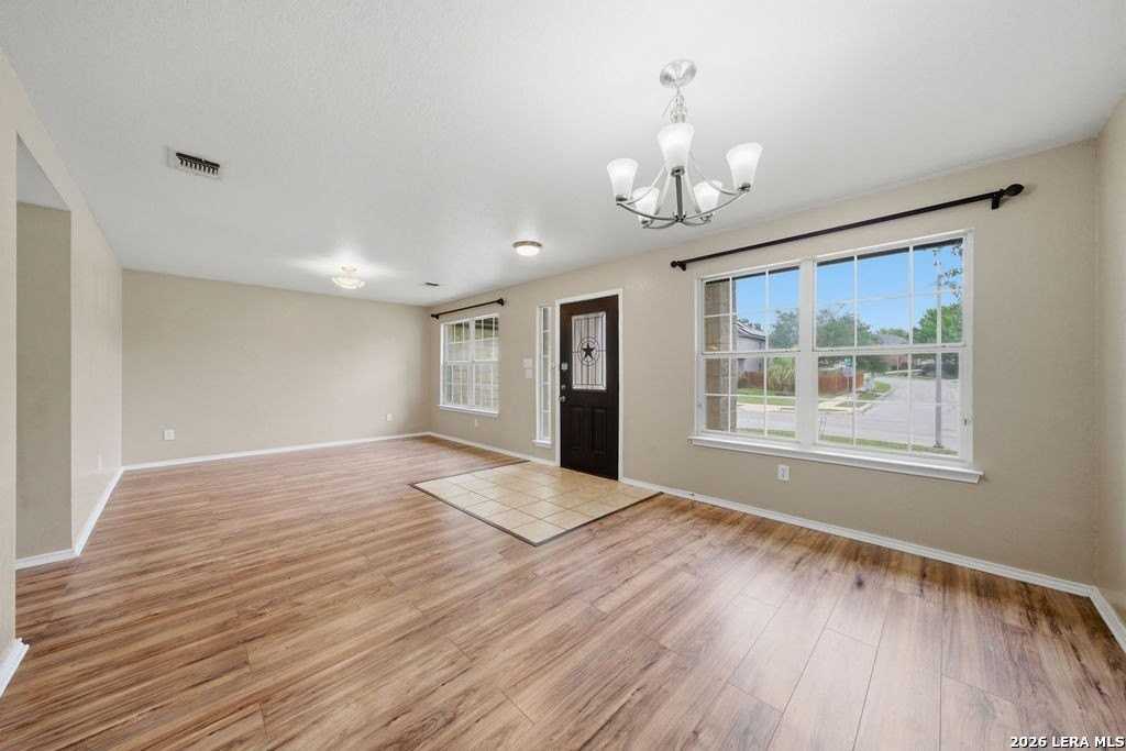 157 Springtree Pkwy - Photo 6 of 25