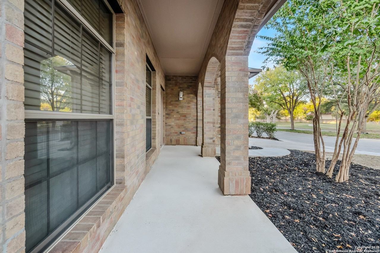 111 Westwood Way - Photo 3 of 43