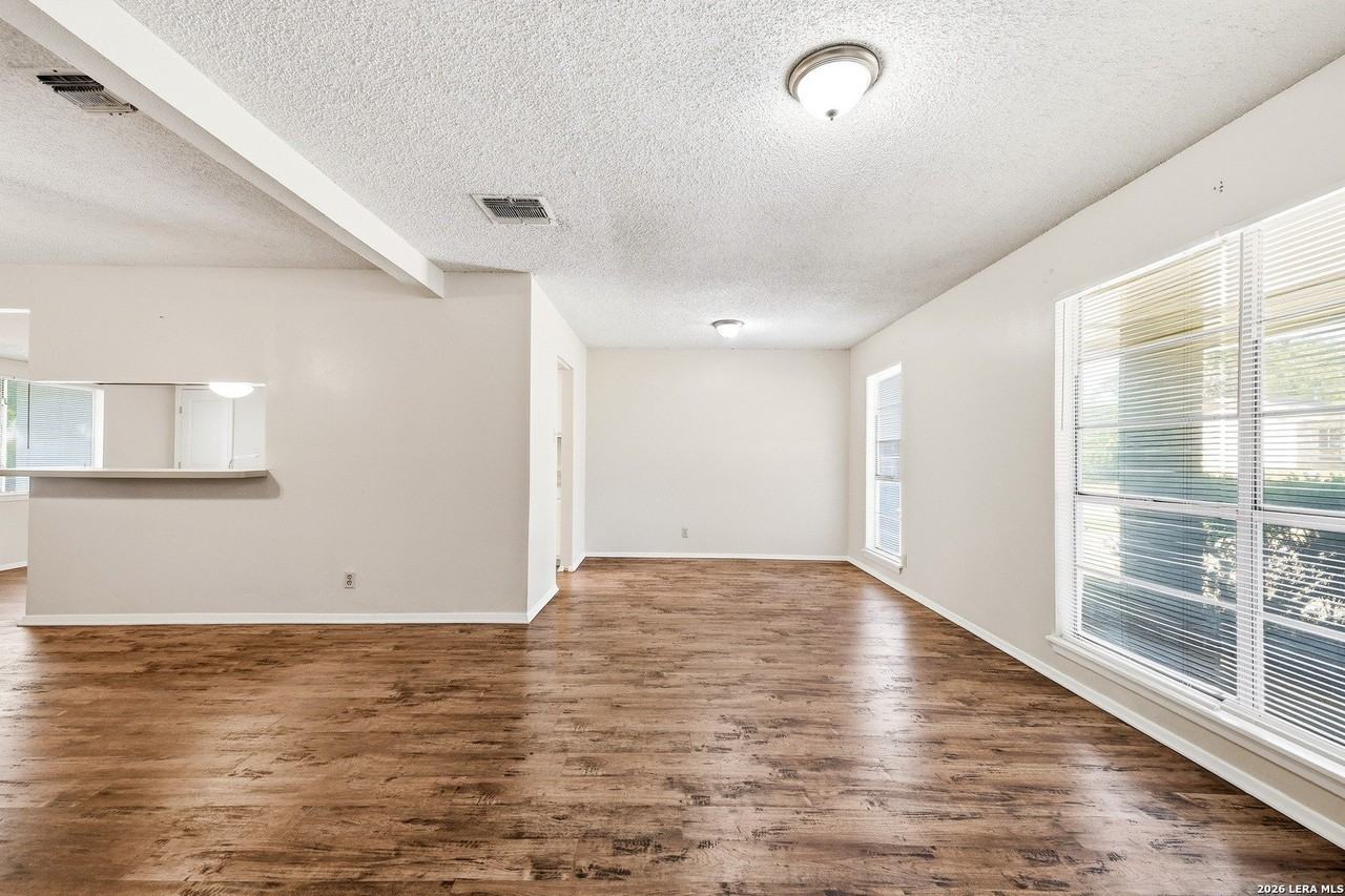 5416 Rambowllette Dr - Photo 2 of 20